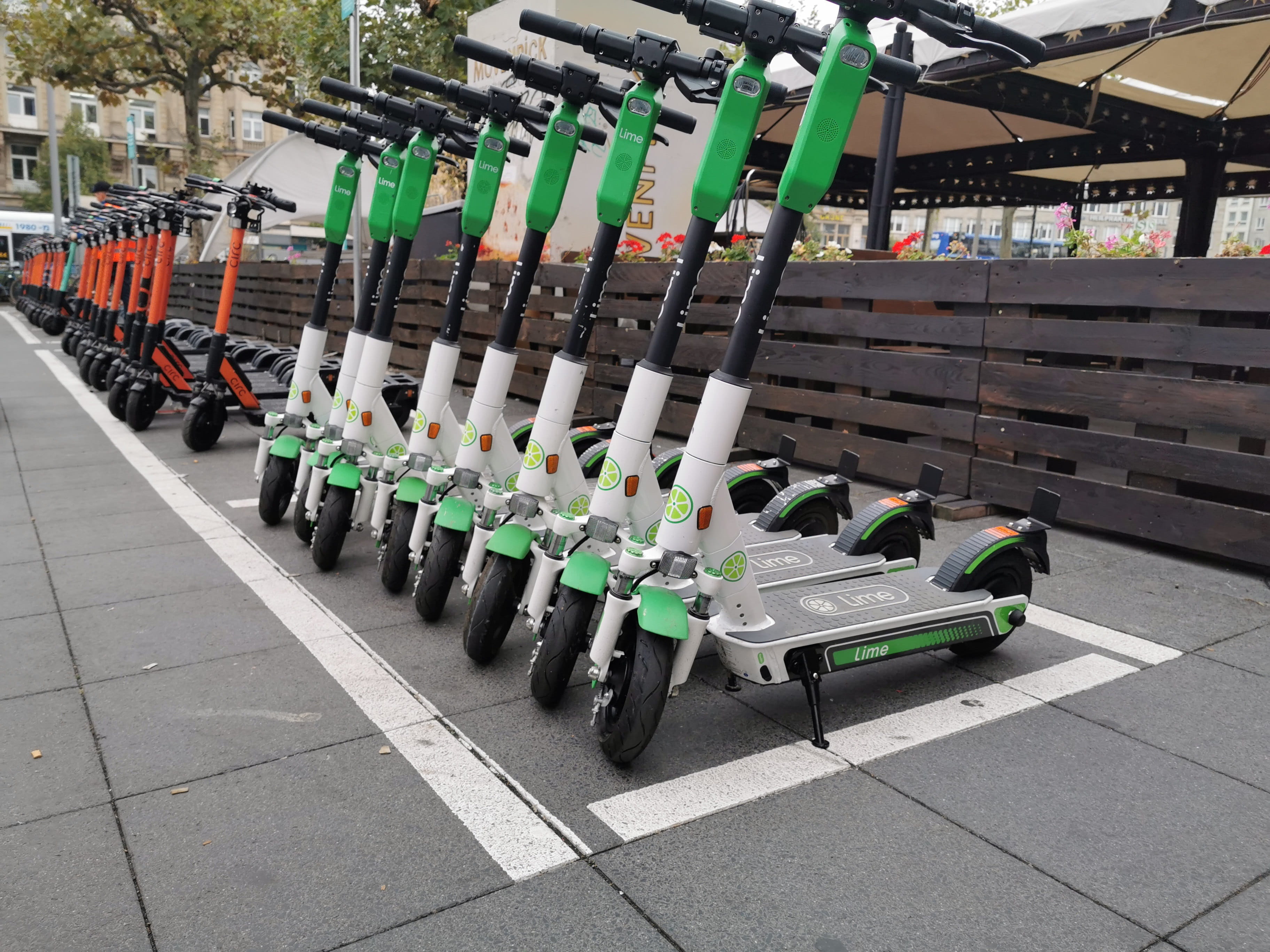 Der Aufstieg der Elektromobilität: Wie E-Scooter die urbane Fortbewegung revolutionieren