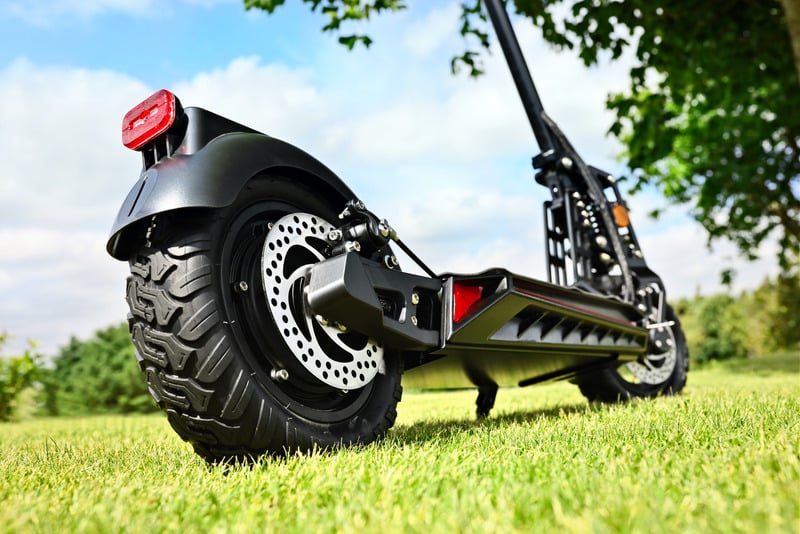 Frühling 2025: Die besten E-Scooter für den Start in die neue Saison